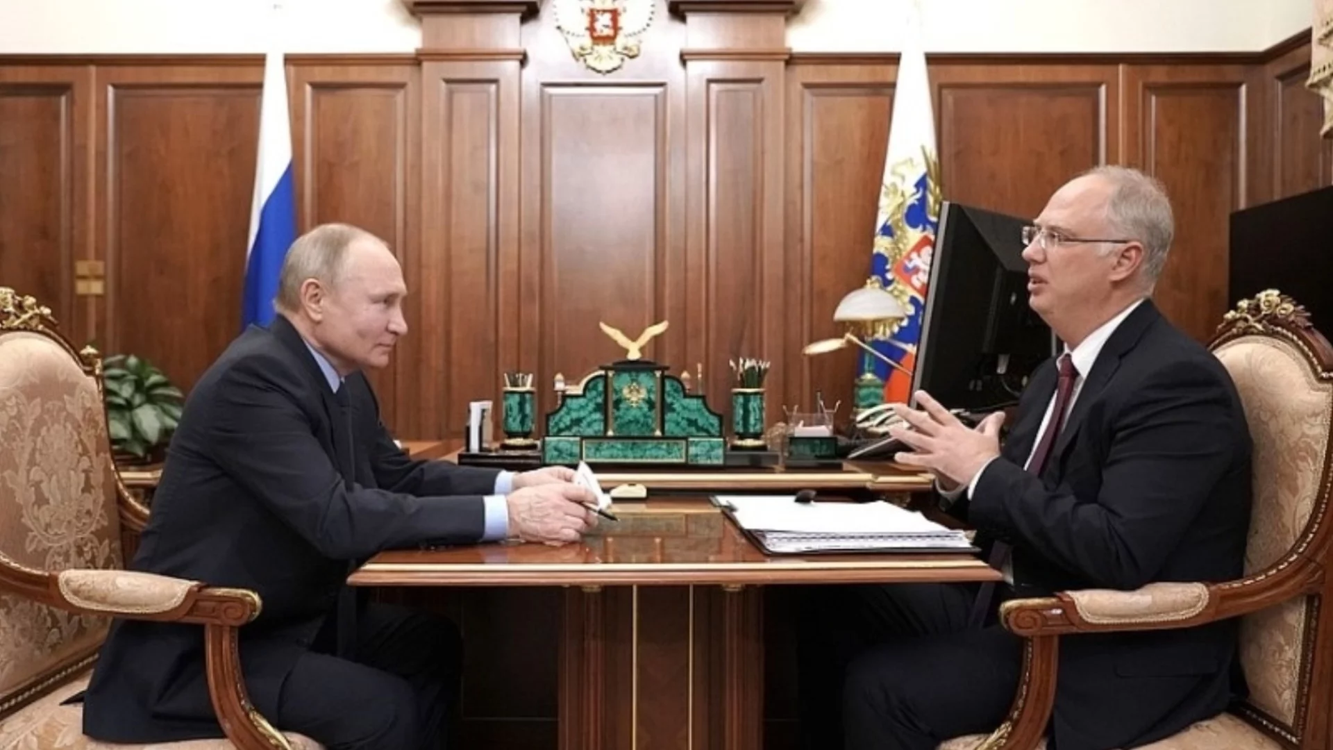 Унижение в ефир за пратеника на Путин в САЩ: Американският финансов министър го постави на място (ОБЗОР - ВИДЕО)