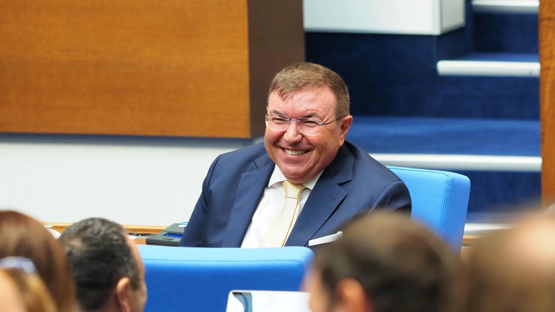 Управляващите блокираха всички законопроекти за заплатите на младите лекари