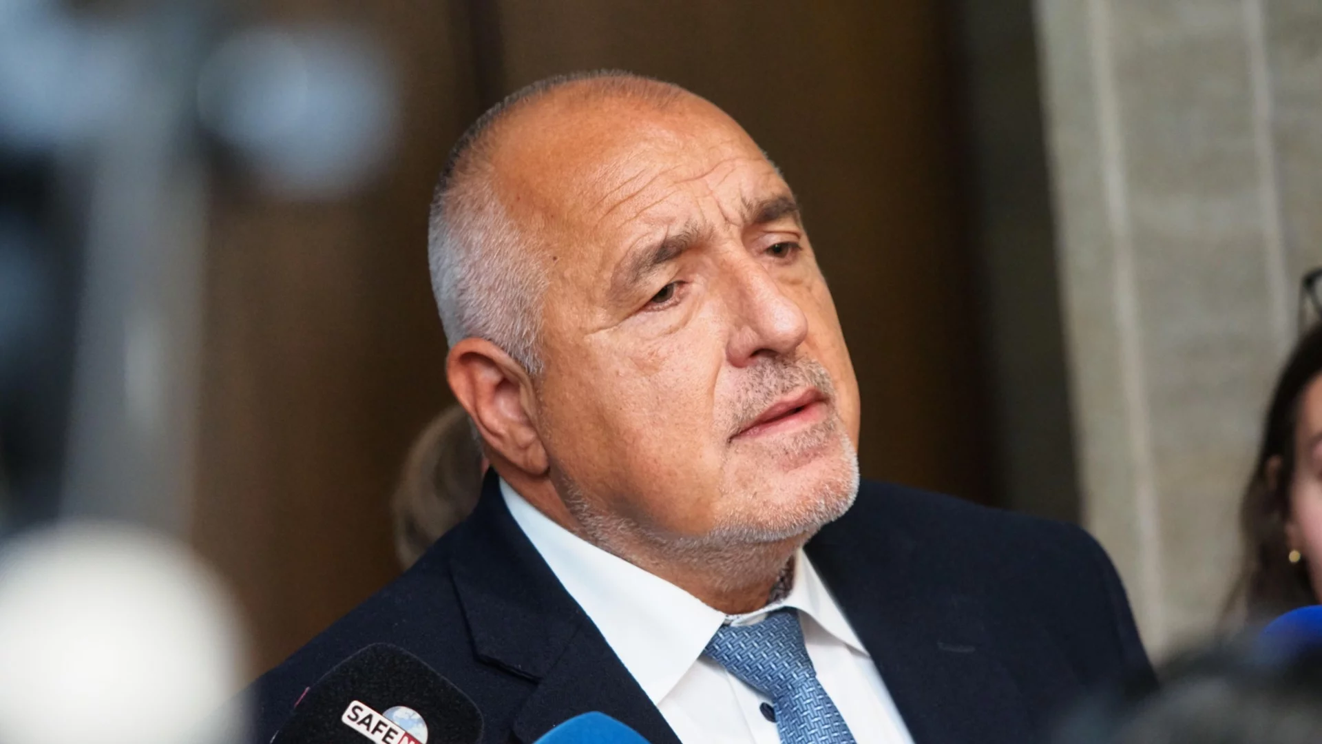 "Премостил" или цопнал в блатото: Еврото на Борисов - в магазините на Пеевски