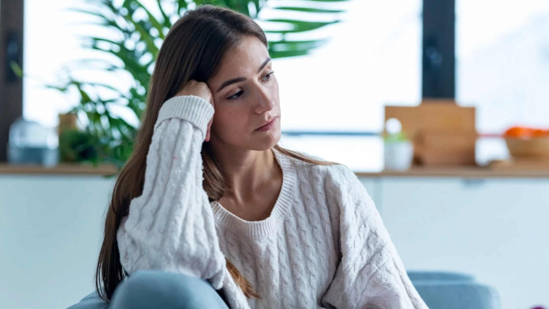 Защо по-умните хора се чувстват по-самотни: Мнението на психолози