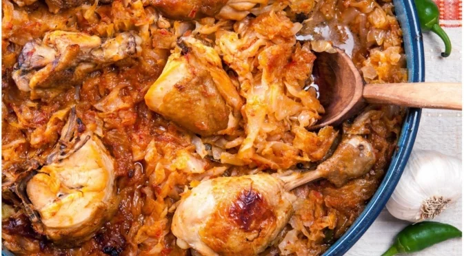 Това прясно зеле с пилешко в тенджера си е есенна вкусотия