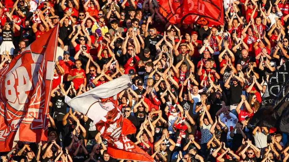 Феновете на ЦСКА в един глас: Искат абсолютна легенда да наследи Радослав Златков