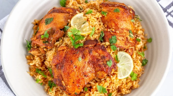Това пиле с ориз в тенджера е готово за броени минути