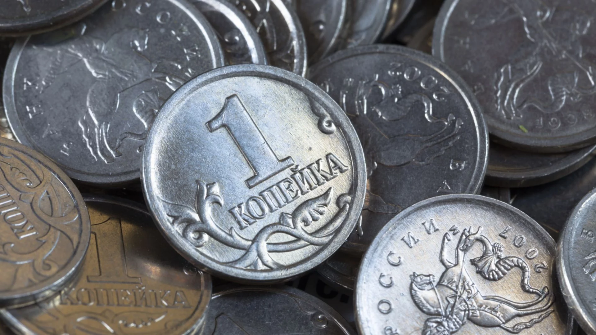 Всеки трети руснак няма пари за храна: Ново проучване и нови черни данни от Русия