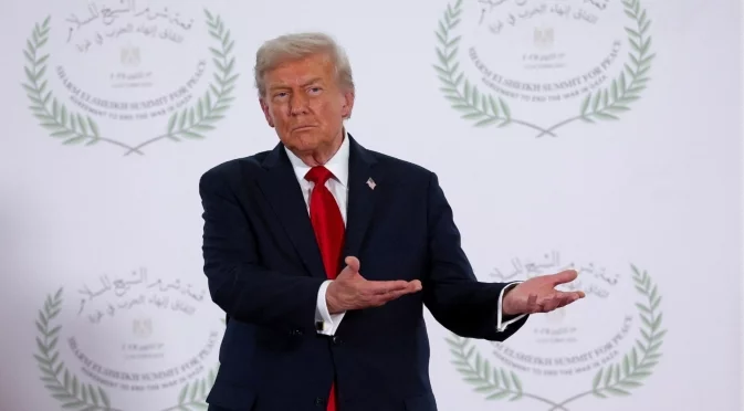 За търговски преговори: Тръмп пристигна в Южна Корея (ВИДЕА)