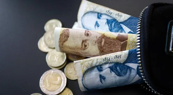 Ето колко пари трябват месечно за тричленно семейство