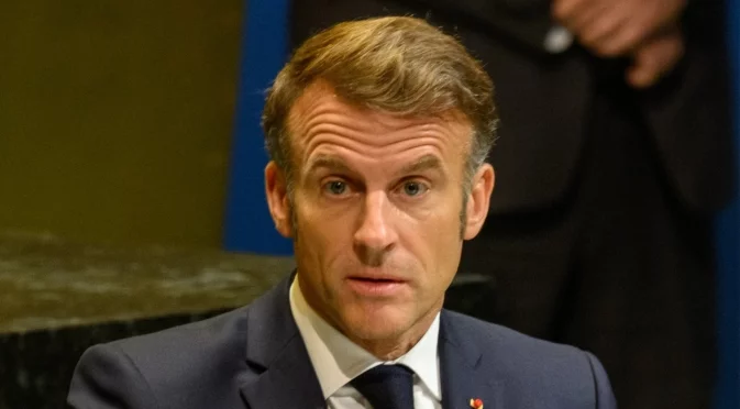 Макрон поиска строги регулации на социалните мрежи в Европа