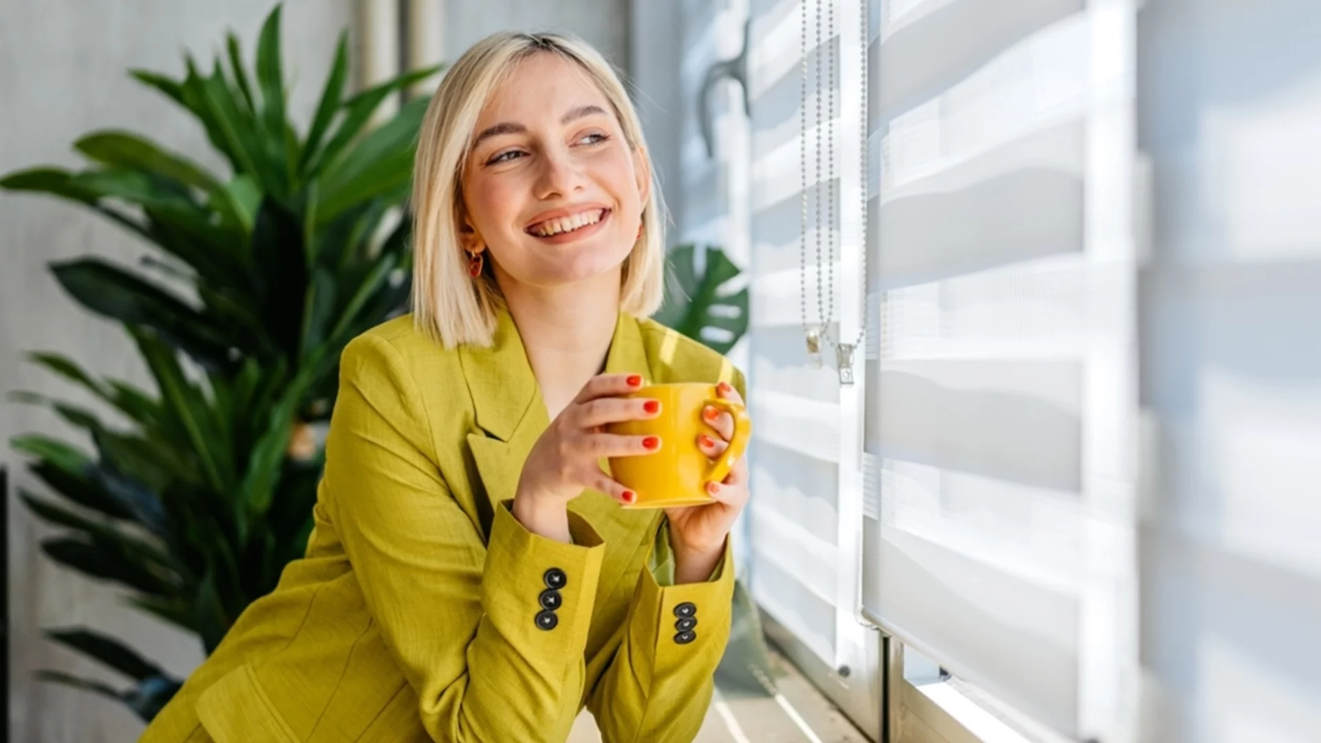 Как лесно да премахнете петна от щорите