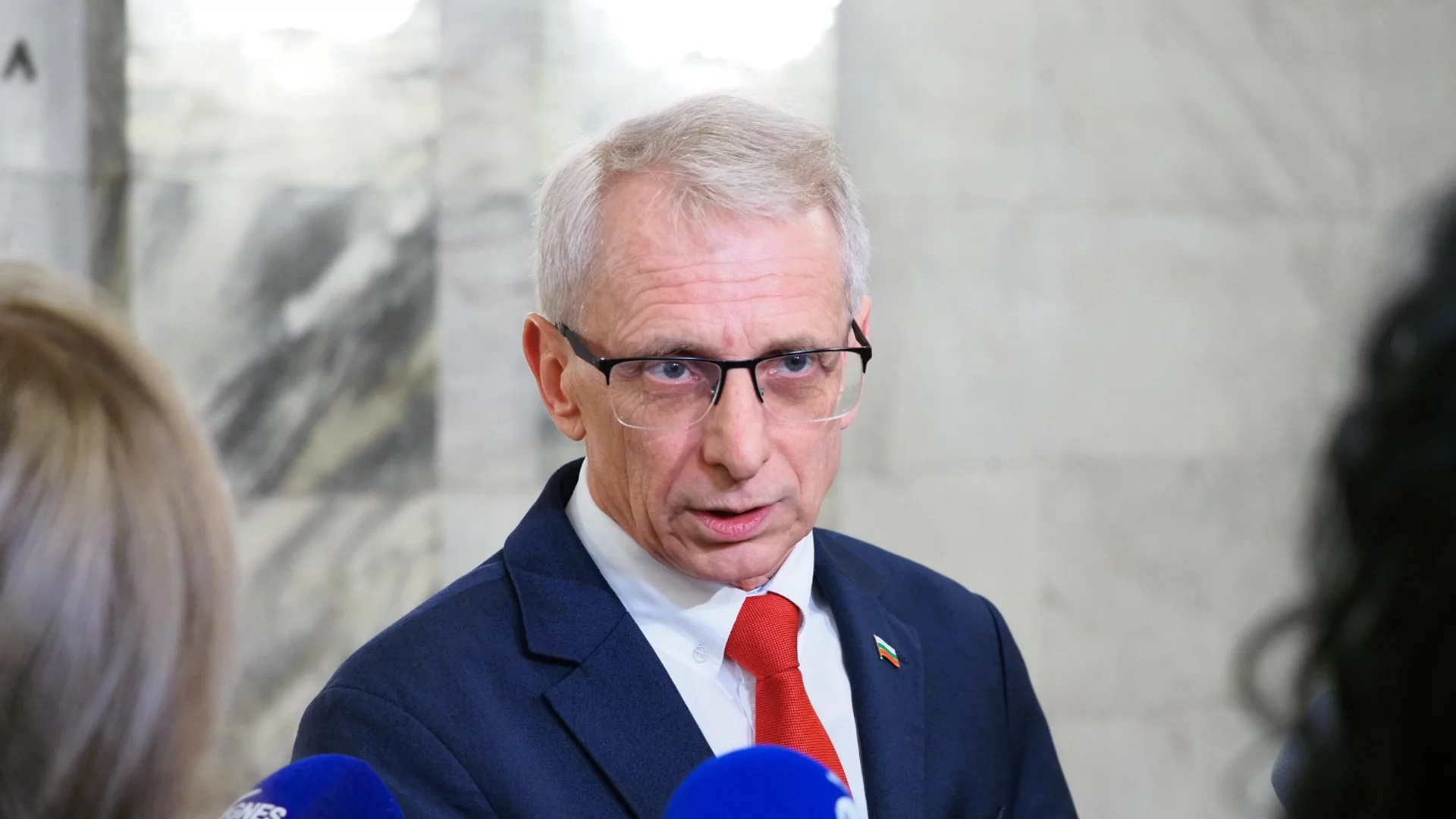 Рокадата в парламента - подготовка за извънреден вот: Говори бивш премиер