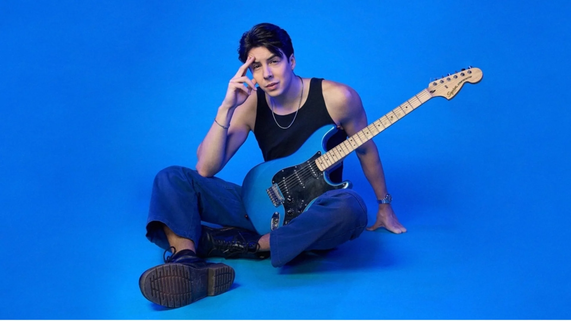 Специално и трогателно: Тино с концерт в хола на Георги Блажев (ВИДЕО)