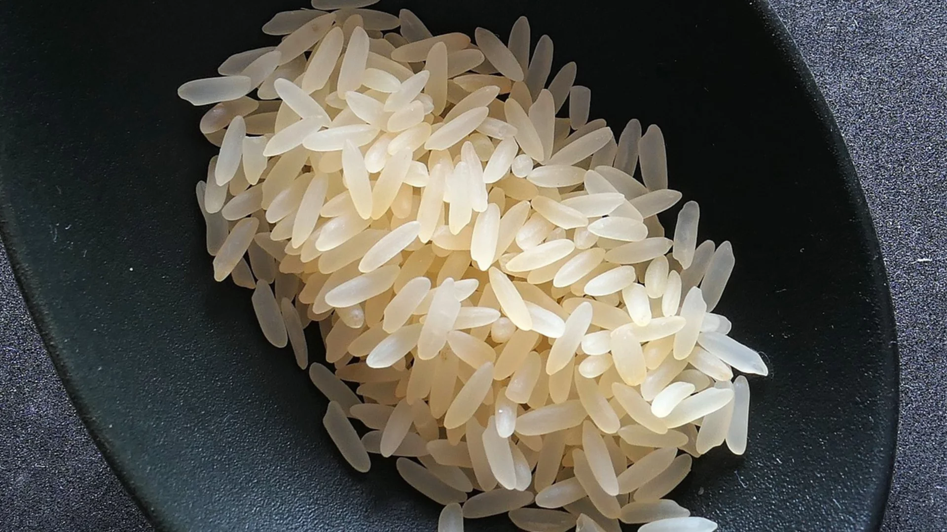 Тайната е разкрита: Ето как се приготвя оризът, така че да не се слепва