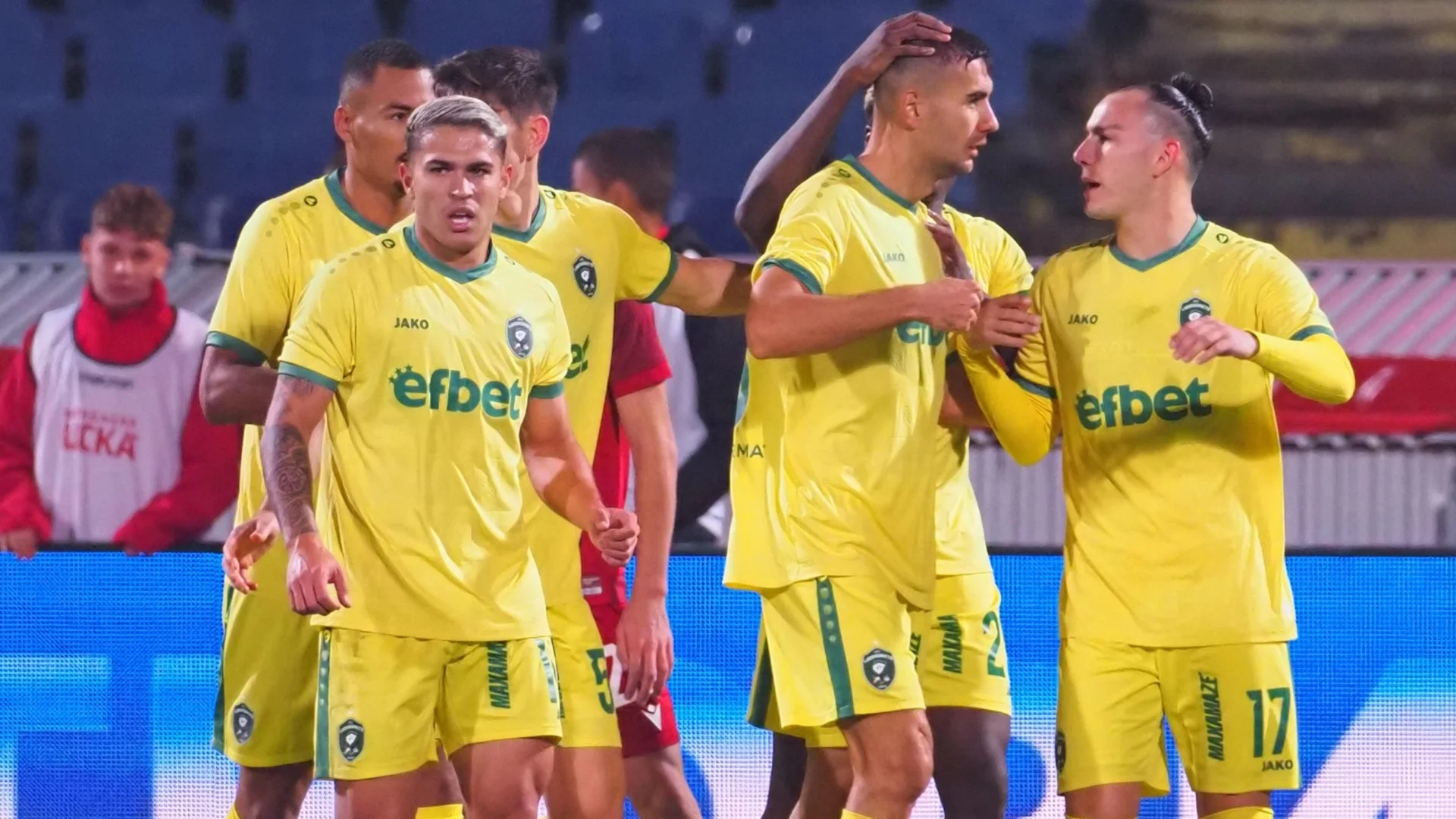 Лудогорец се измъчи здраво, но се класира за 1/8-финалите за Купата