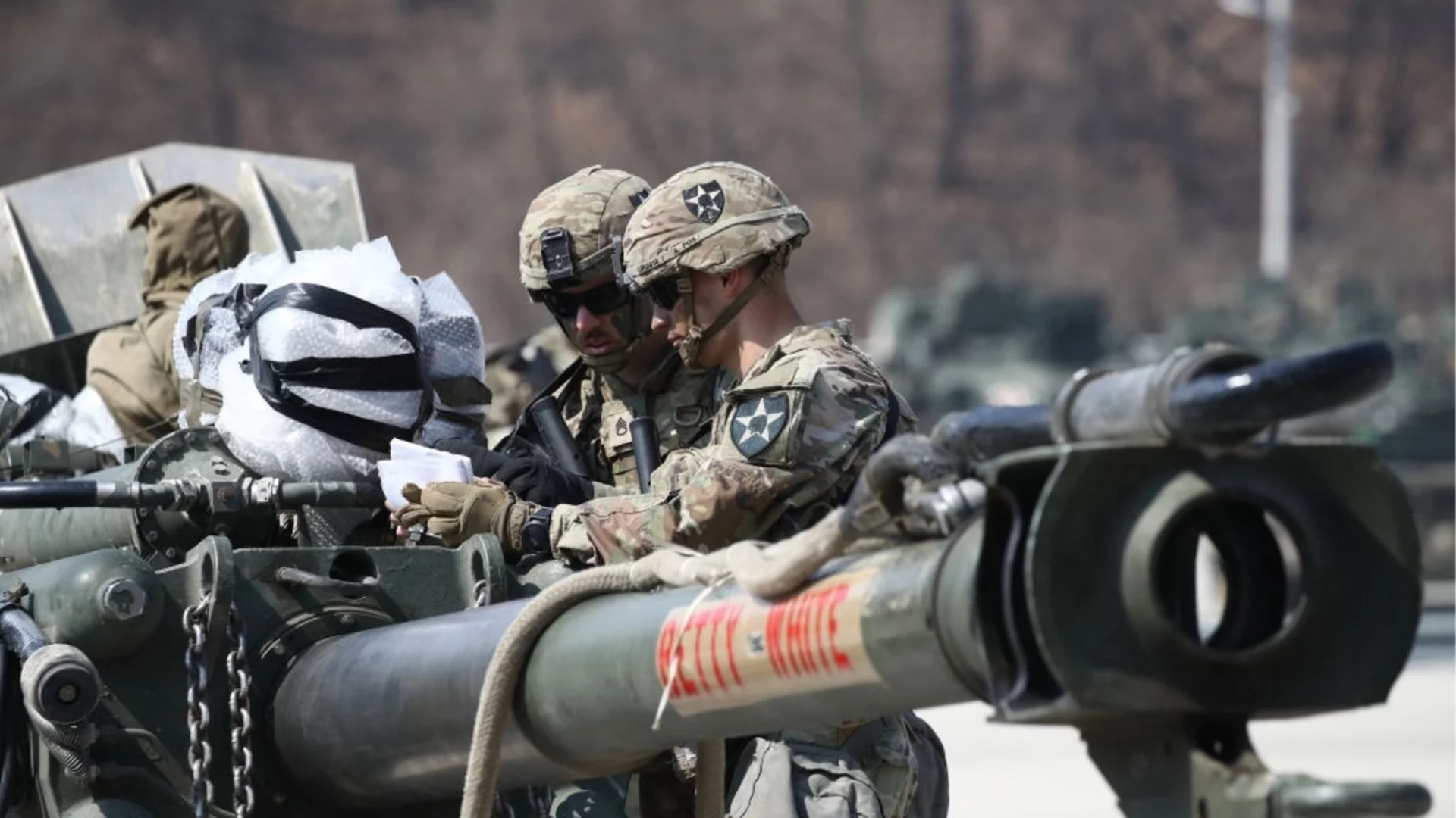 ЕС и НАТО работят по план, който ще отключи тежкото въоръжение в Европа при война с Русия