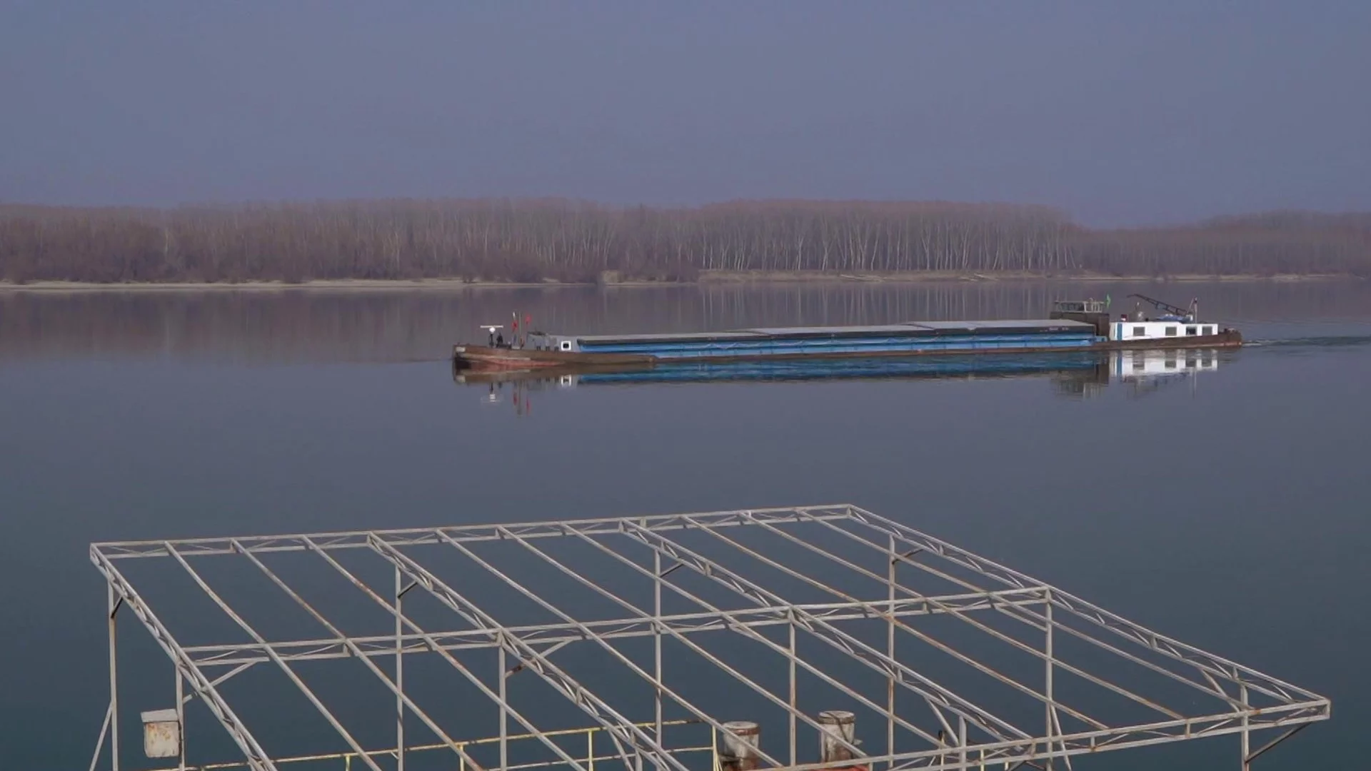 Ниско ниво на Дунав: Спряха ферибота Оряхово - Бекет