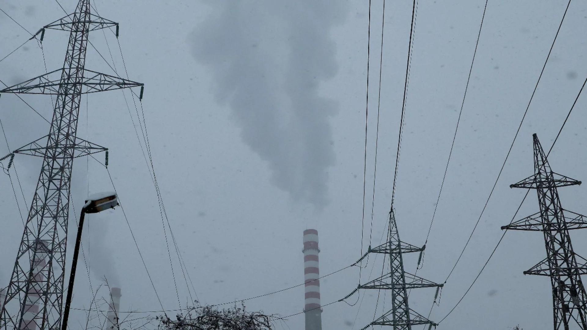 Русия бомбардира безспир Украйна, но без ток остана т.нар. ЛНР (ВИДЕО)