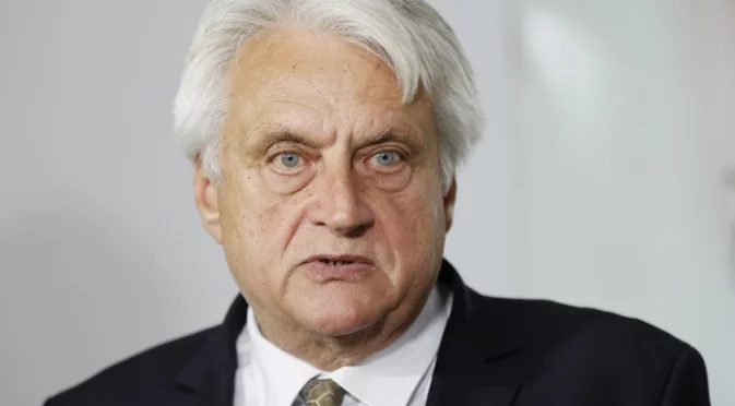 Ръкостискането с Мухарем - Мухата: Рашков не го познава, видели се на кръстовището (ВИДЕО)