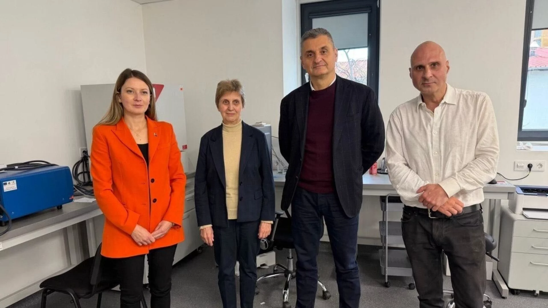 Българската наука с лице към индустрията: Пенкова и Кирил Добрев обсъдиха как иновациите да достигнат до бизнеса