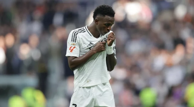 Винисиус поиска прошка от феновете на Реал Мадрид, но пропусна да се извини на Шаби Алонсо