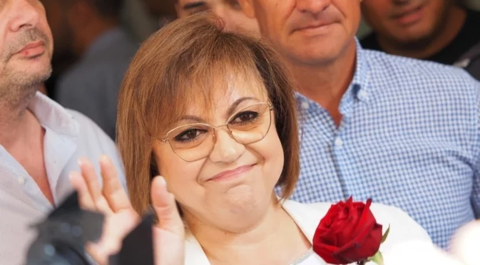 Държавата се управлява от Пеевски, Борисов е притиснат и слуша, другите две мажоретки подскачат