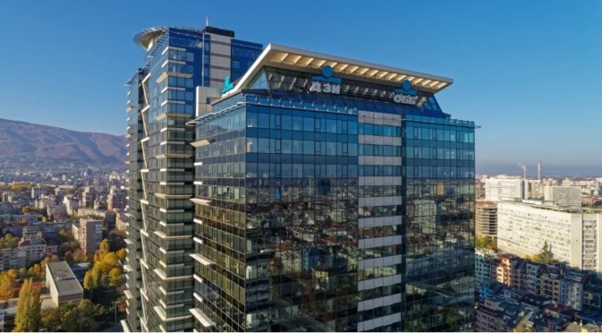 Българските будители от банкнотите със съвети за еврото в кампания на ОББ