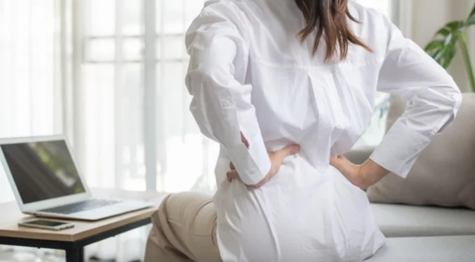 Прещипан нерв? Ето защо след 50 рискът скача рязко