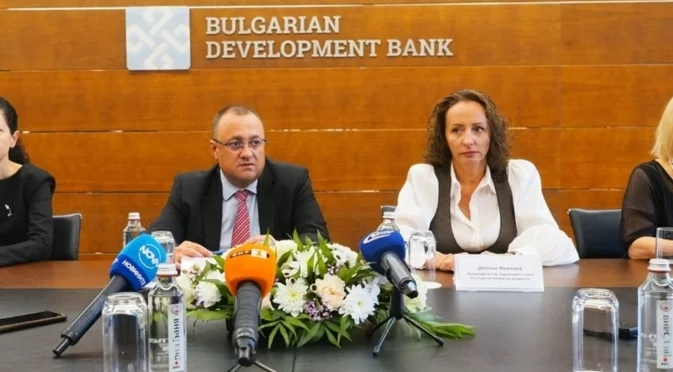 МРРБ и ББР сключиха споразумение за плащания по общински проекти