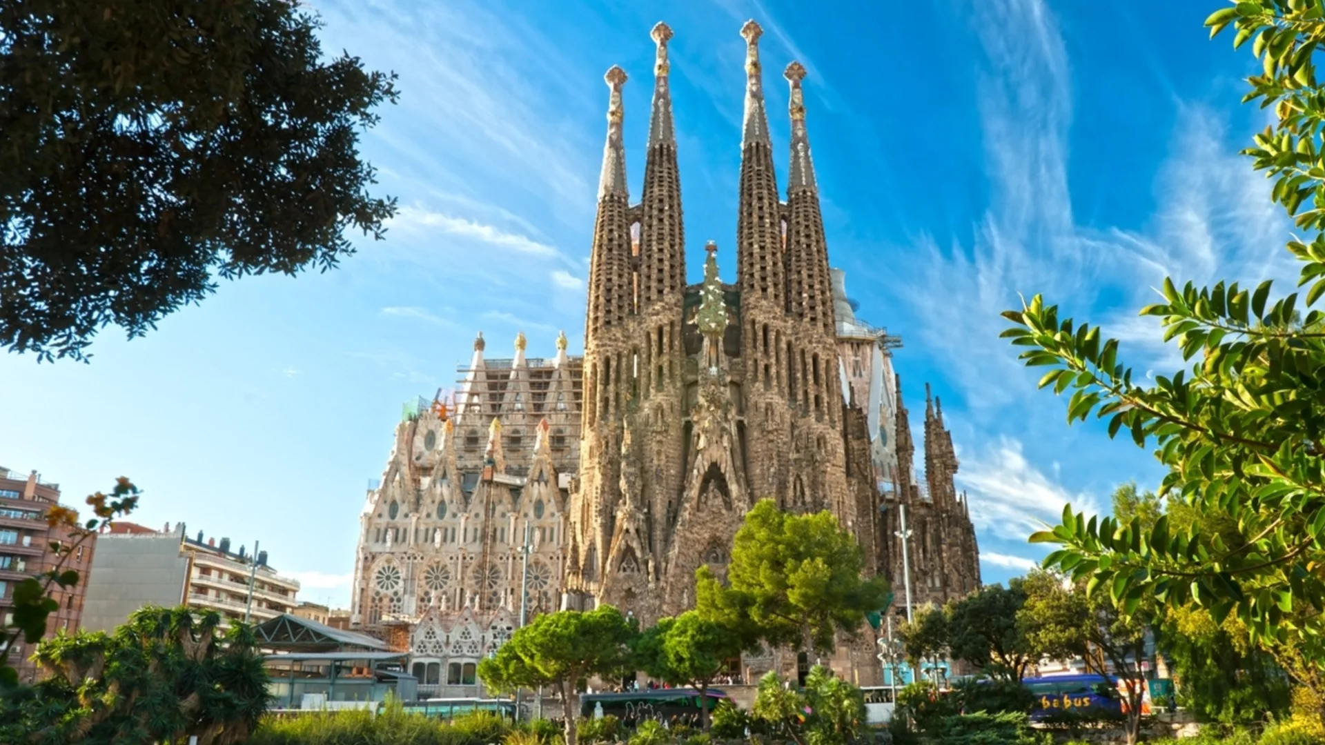 Саграда Фамилия вече е най-високата църква в света (ВИДЕО)