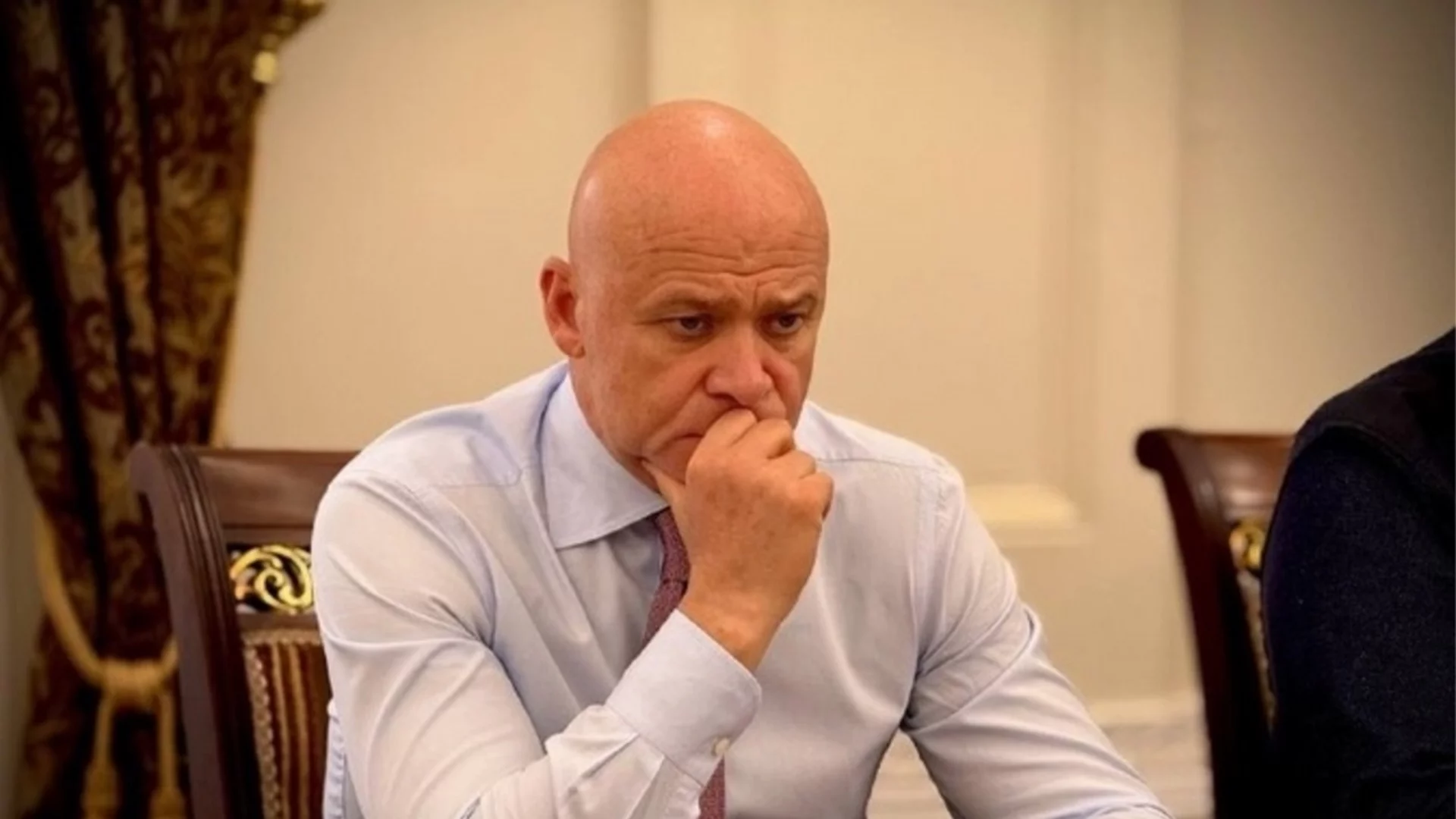 Домашен арест с електронна гривна: Съдът реши за мярката на бившия кмет на Одеса