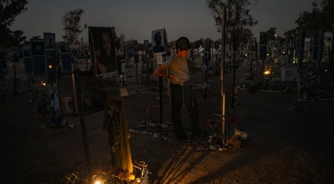 В замяна на двама заложници: Израел върна в Газа 30 тела на палестинци