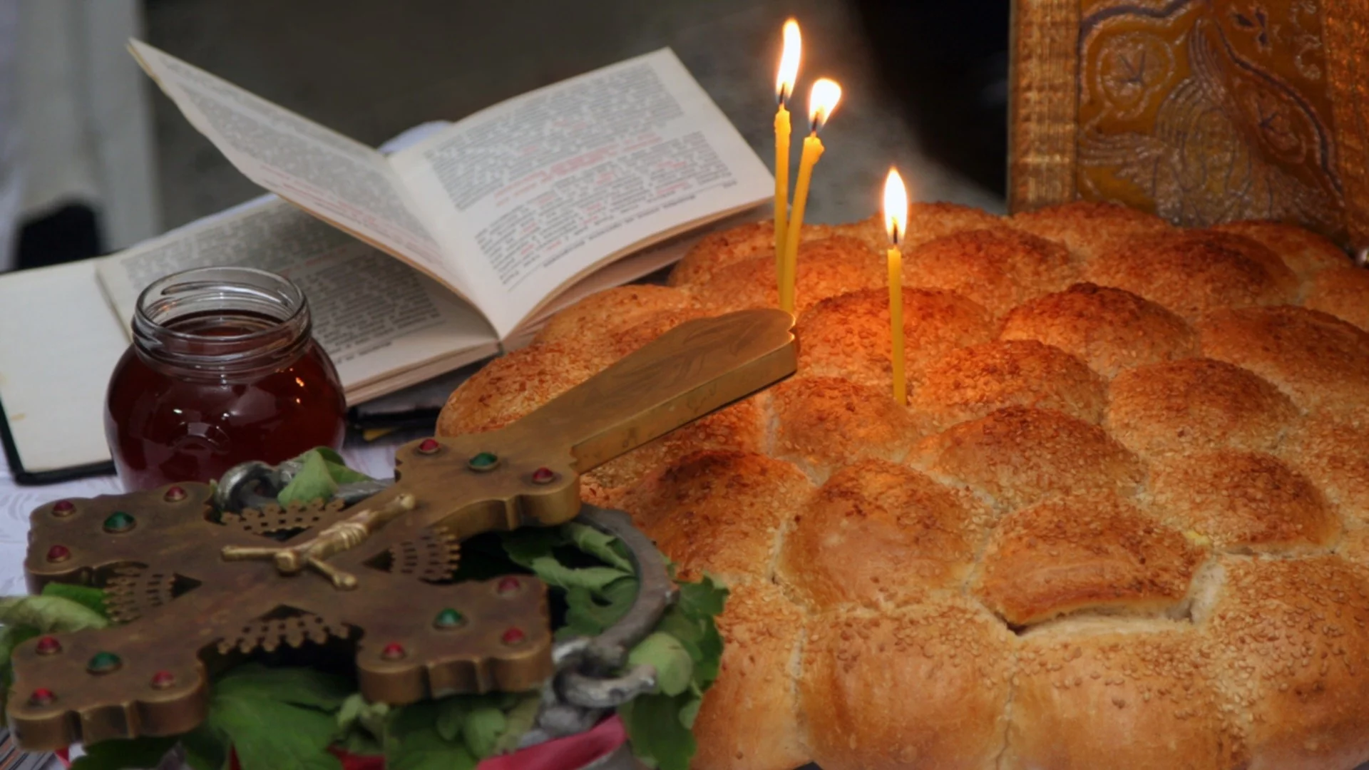 Традиционна питка за Архангелова Задушница – ето как се меси свещеният хляб за „Бог да прости“