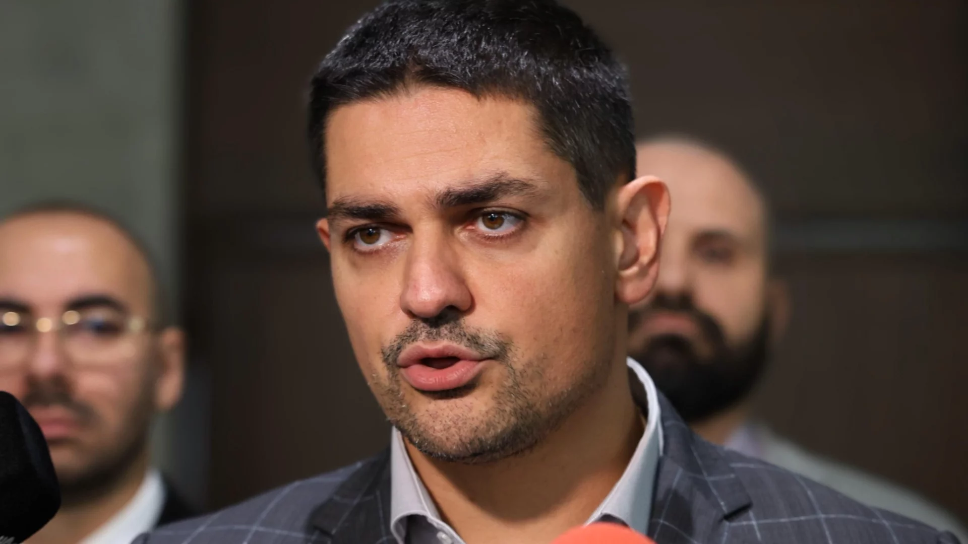 Радостин Василев дава Ивелин Михайлов на прокуратурата