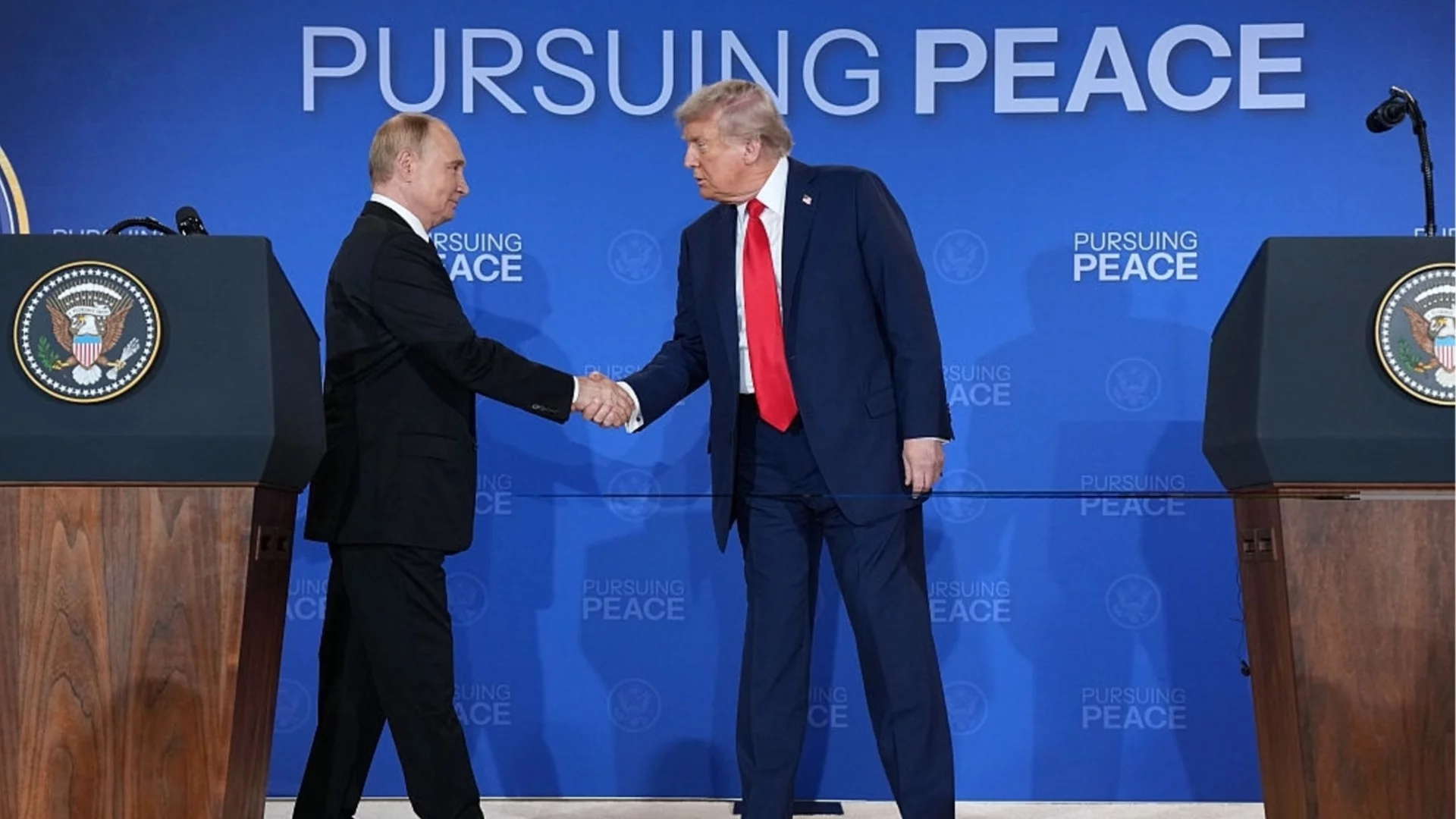 Русия е атакувала Украйна с ракета, накарала Тръмп да се оттегли от договор за контрол на ядрени оръжия