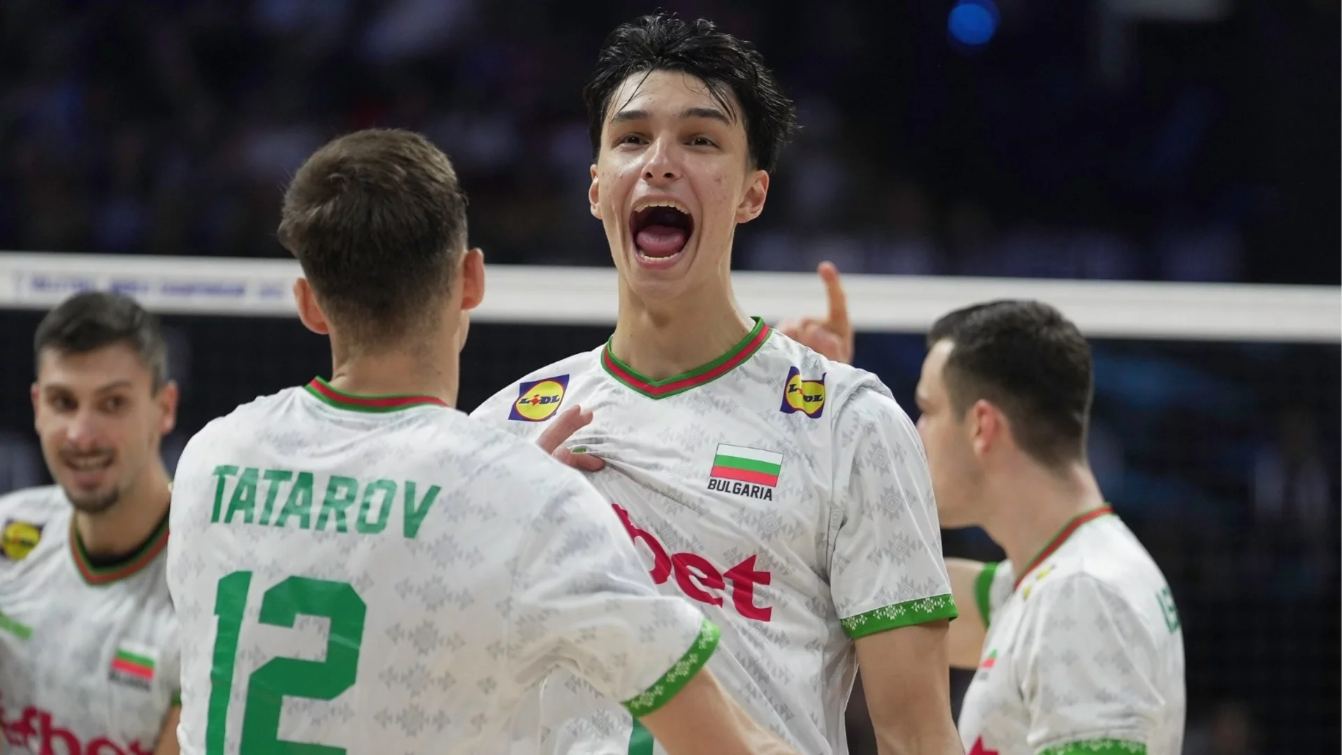 Наказателната акция на Симеон Николов и новия му отбор в Русия продължава