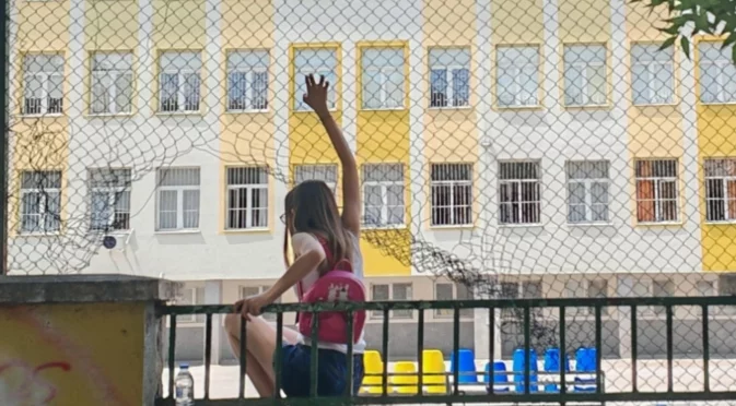 Десетгодишно дете почина от сърдечен удар в двора на училище