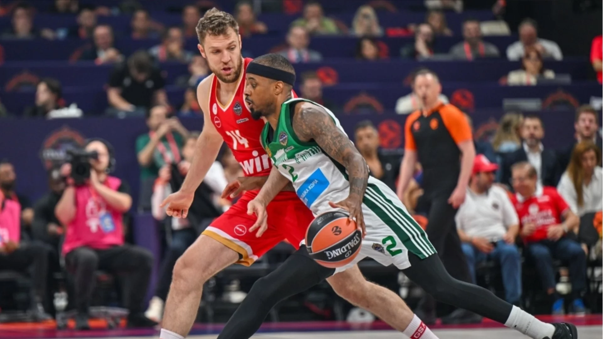 Везенков отново блести при надлъгване на Олимпиакос в Евролигата