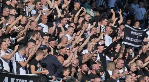 Прекратиха Локомотив Пловдив - Ботев Пловдив заради тотална фенска глупост