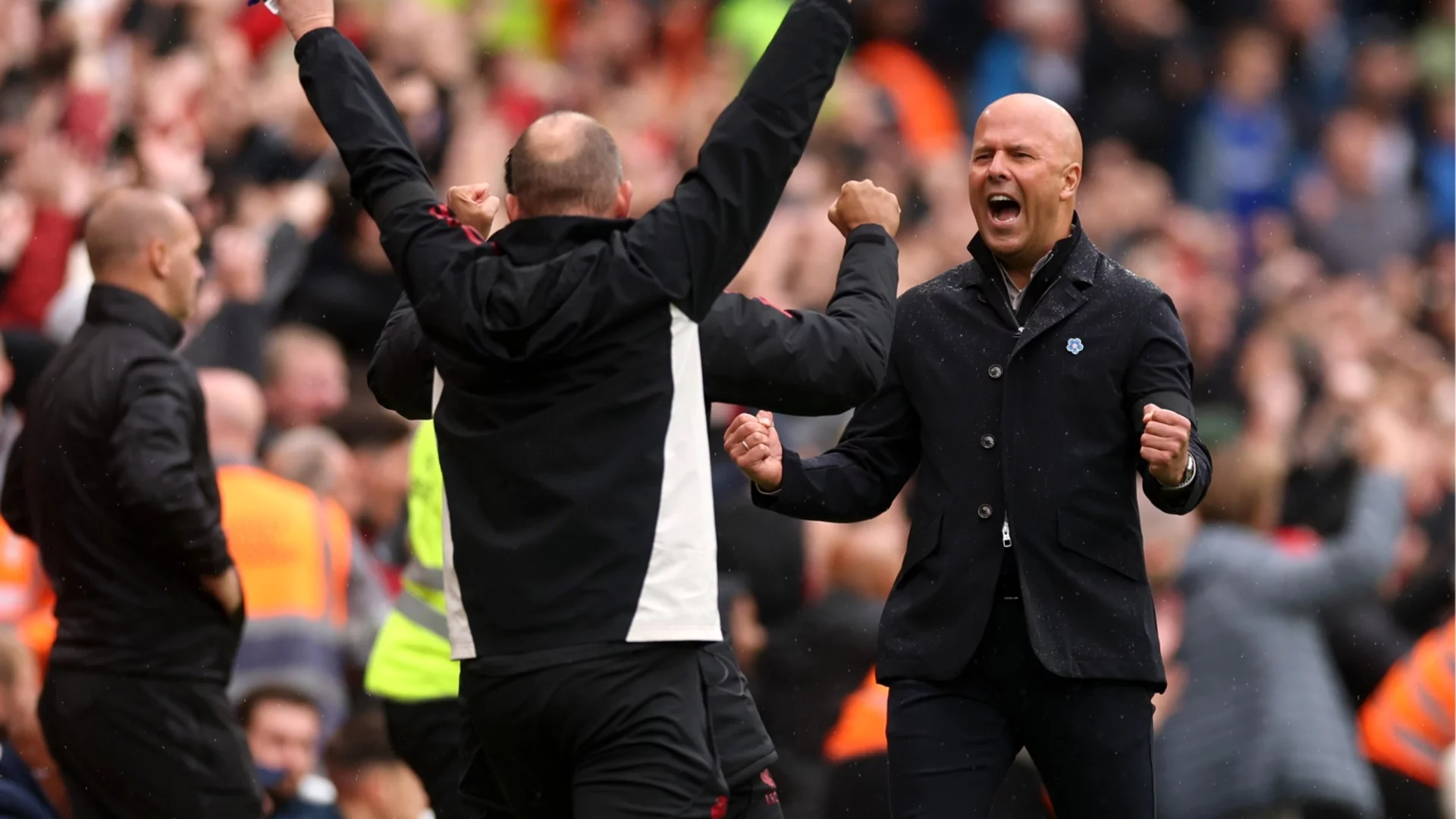 Арне Слот е доволен от успеха, феновете на Ливърпул “изпяха“ подкрепата си към него (ВИДЕО)