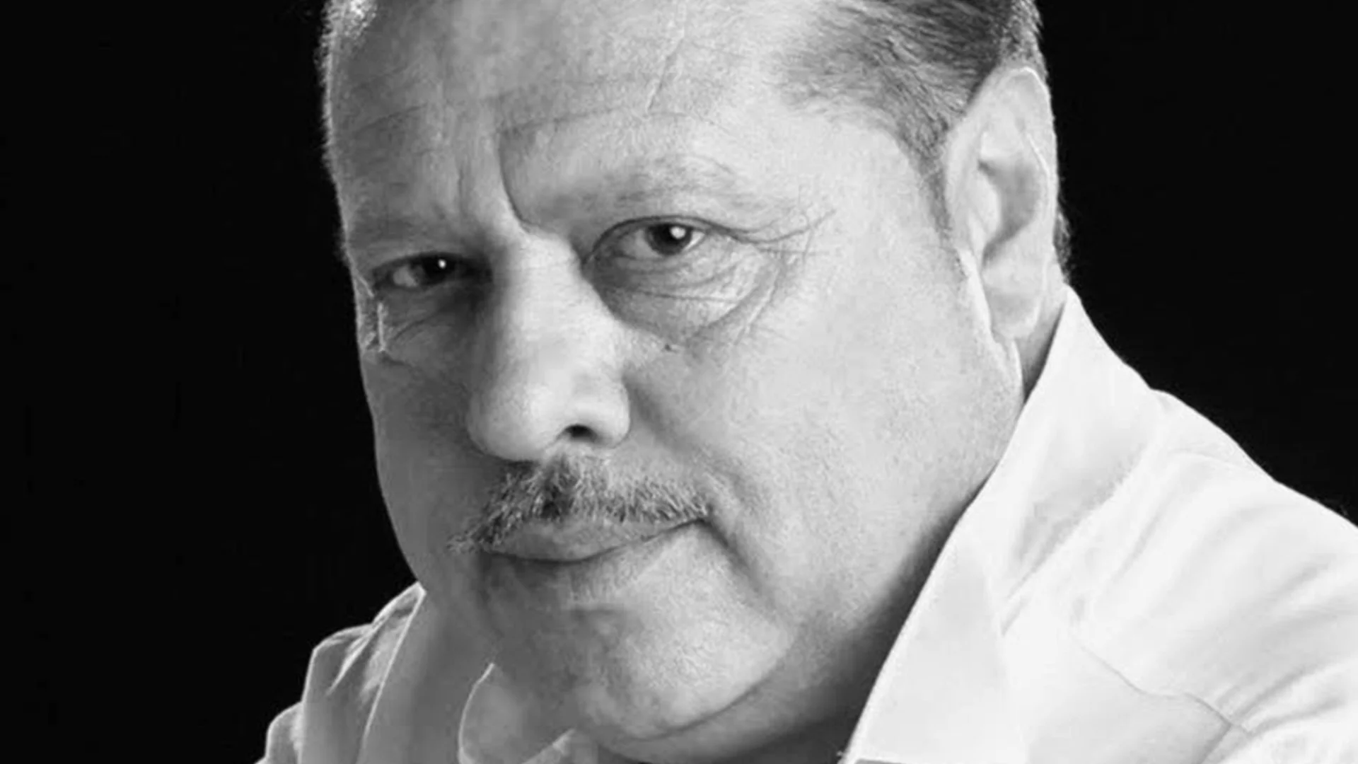 "За всички които го обичаха": България изпраща поета с голямо сърце