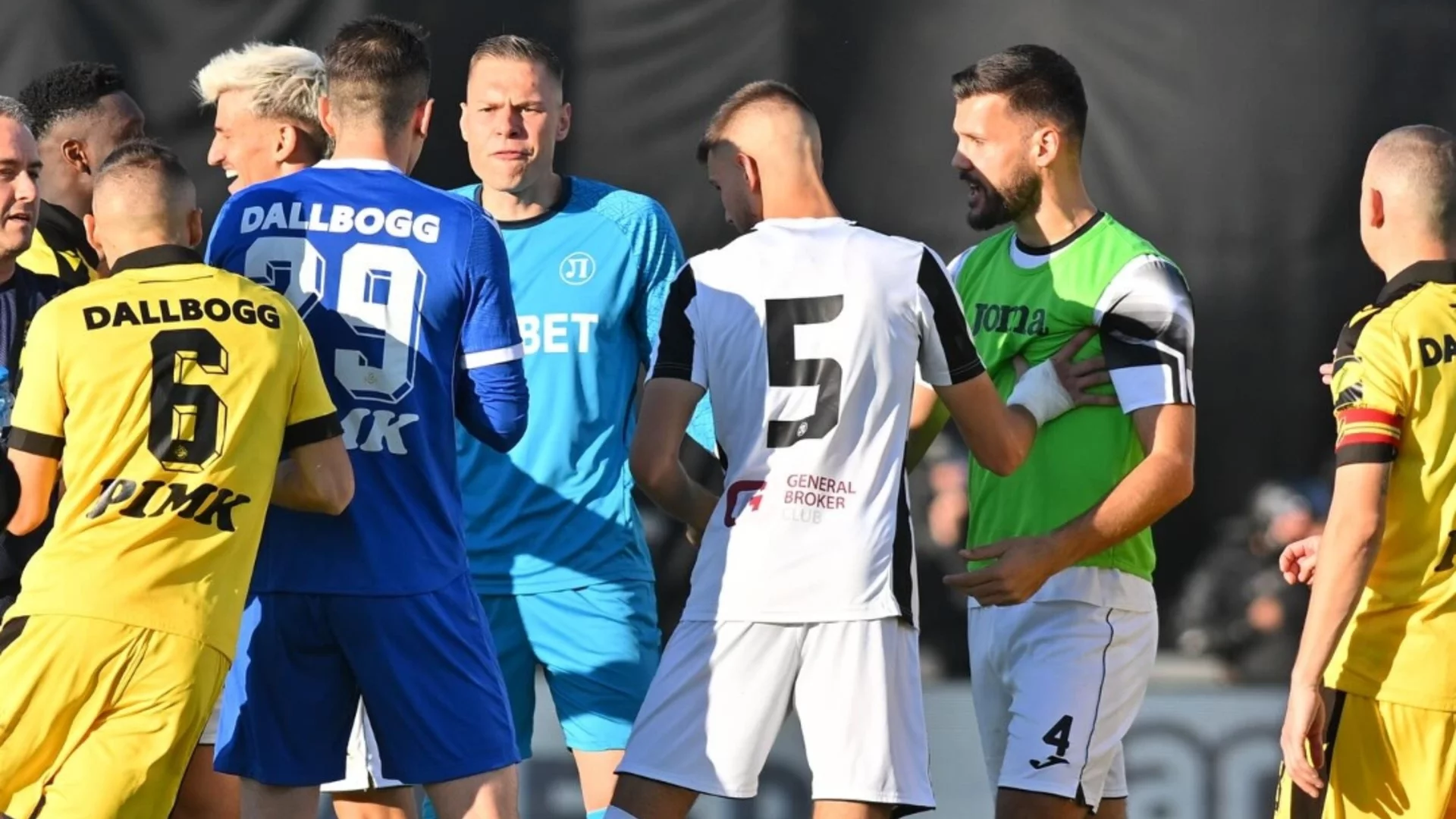 "Рана по лицето на българския футбол": Асоциацията на българските футболисти взе страна по "инцидента" в Пловдив