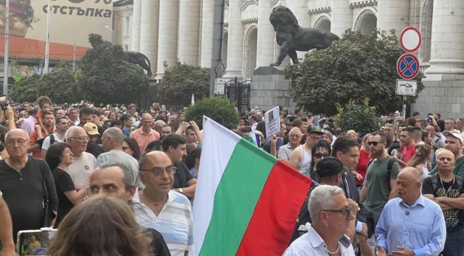 За законите в България, признание от депутат: Променяме ги невинаги правилно