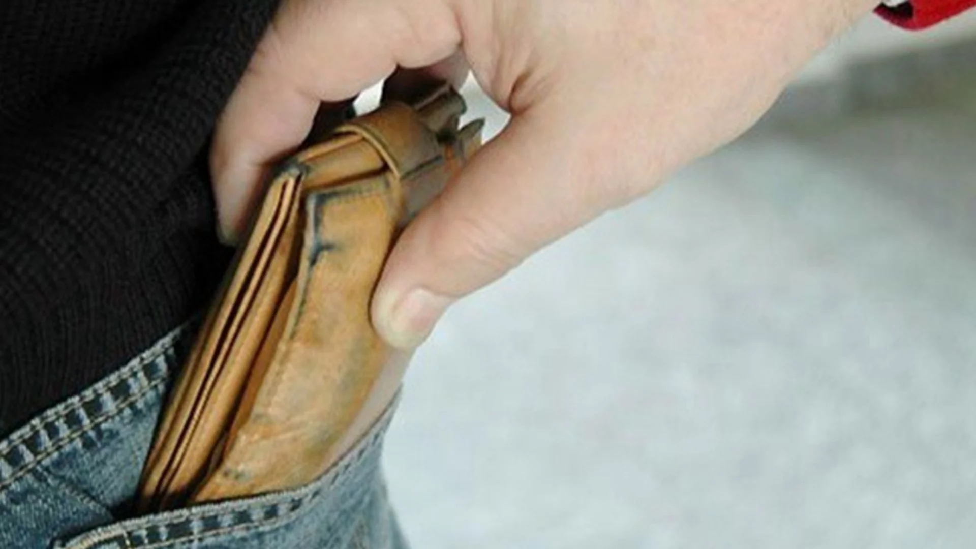 "Българска мафия": Испанци разобличават десетки джебчийки от България