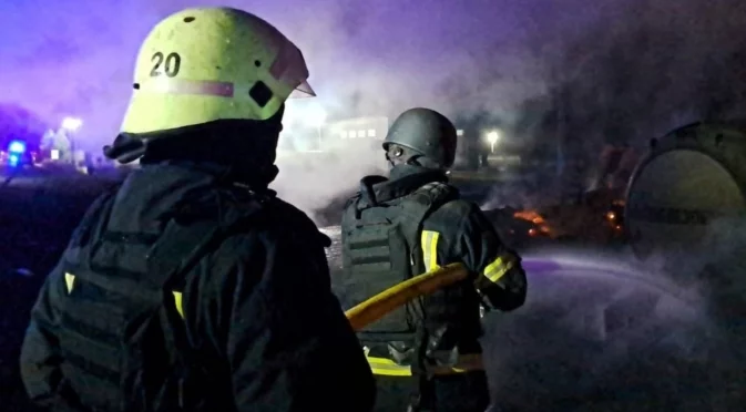 Над 160 дрона: Руски петролен терминал и танкер горят, пак убити от руски въздушен удар деца в Украйна (ВИДЕО)