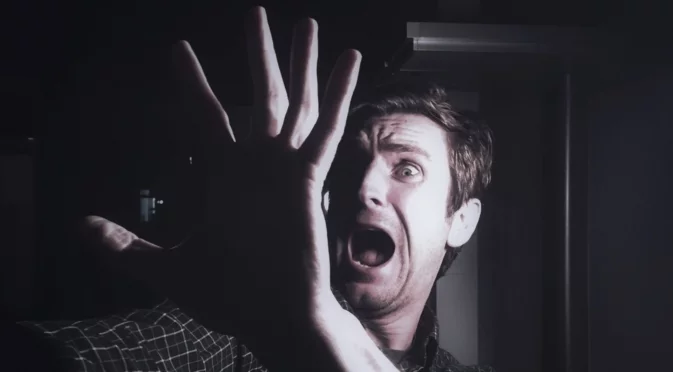 Обучиха робот да прави нещо, което ще смрази кръвта на съседите и близките ви (ВИДЕО)