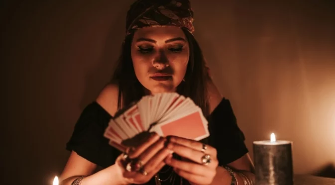 Седмичен ТАРО хороскоп за всяка зодия, 3-9 ноември 2025