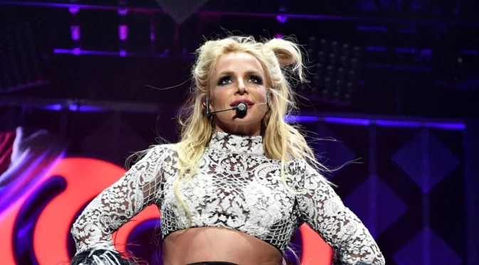 Нов скандал с Бритни Спиърс: Защо Instagram профилът ѝ изчезна след опасно шофиране (ВИДЕО)