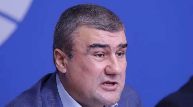 Димитър Зоров: Ваксинацията срещу шарка при животните е пагубен процес, който не работи