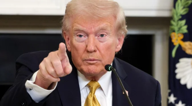 Доналд Велики: Президентът на САЩ разширява властта си до степен, невиждана в американската история