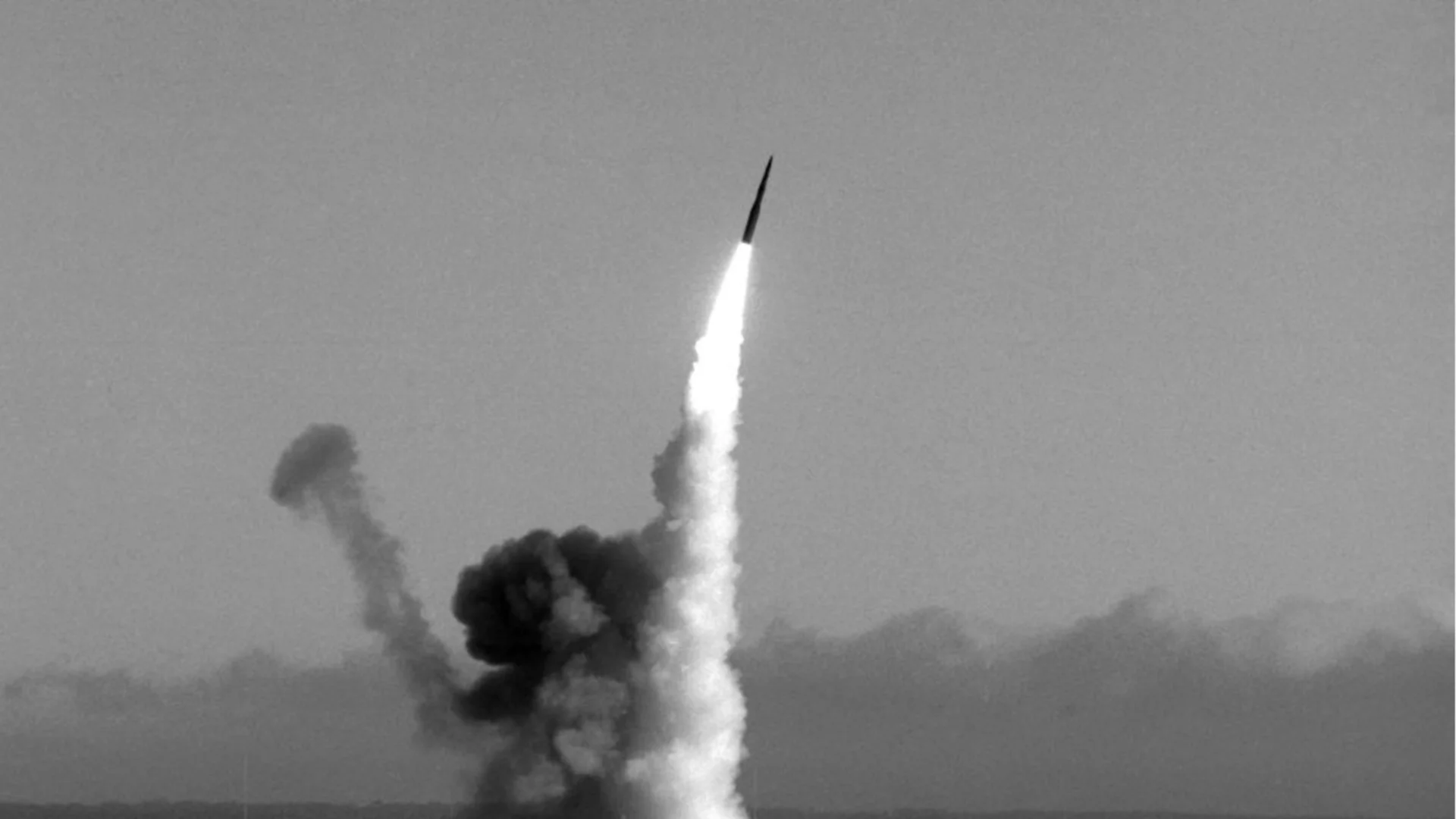 След решението на Тръмп: Ясно е кога САЩ ще възобновят ядрените си тестове