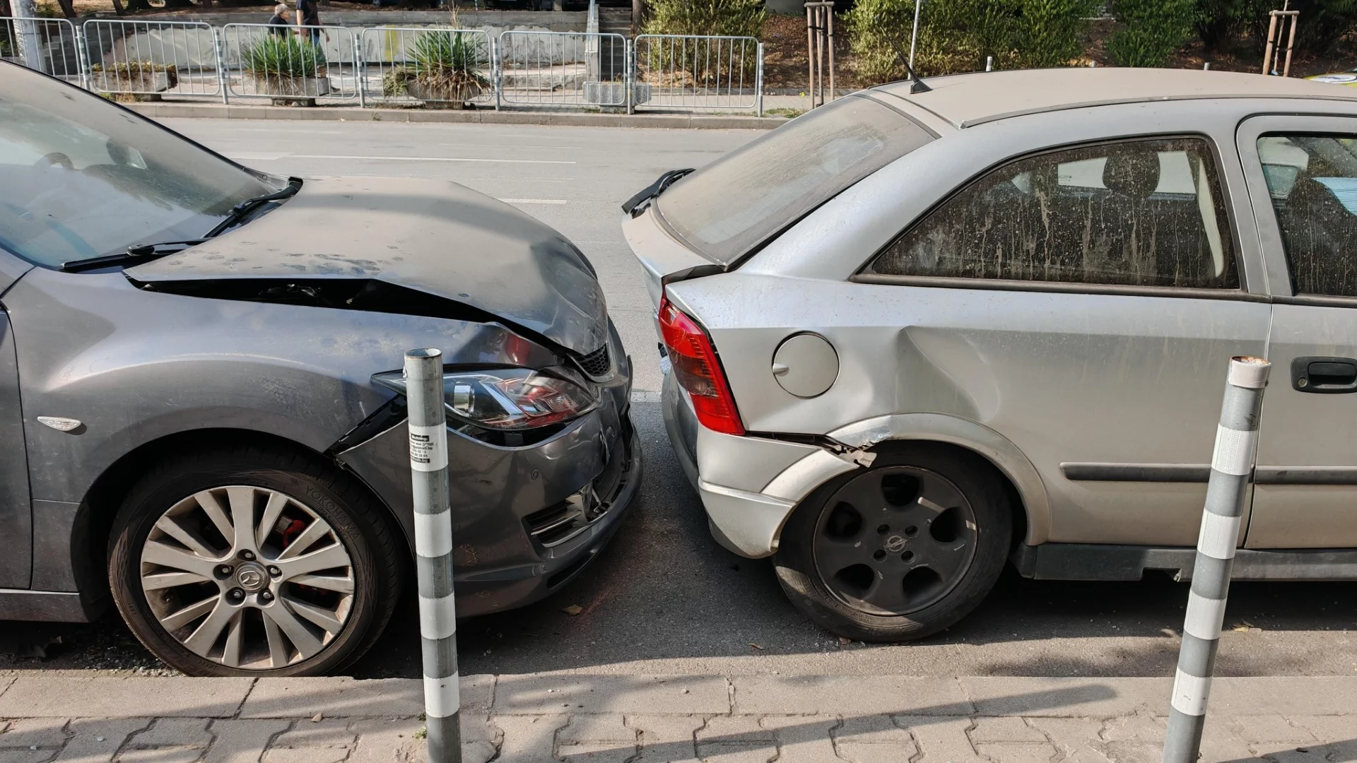 "Държеше се нагло и предизвикателно": Очевидец с разказ за шофьора, помел коли в София