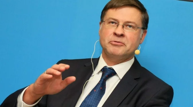 Еврокомисар към България: Запазете разумната фискална политика и след въвеждане на еврото